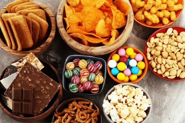 Snacks & Biscuits